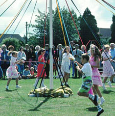 calendar_maypole_ts_200w.jpg