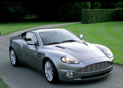 cr_Aston-Martin-V1_Vanquish.jpg
