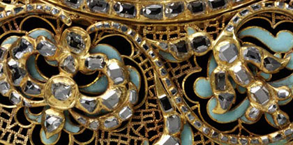 cr_v&a_jewellery.jpg