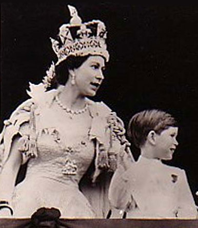 f_coronation_elizabeth_balc.jpg