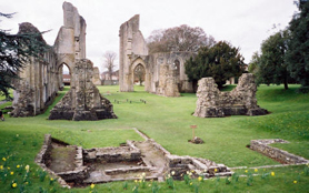 f_glastonbury_ruins_278w.jpg