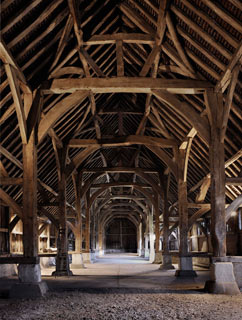 living_harmondsworth_barn_int.jpg